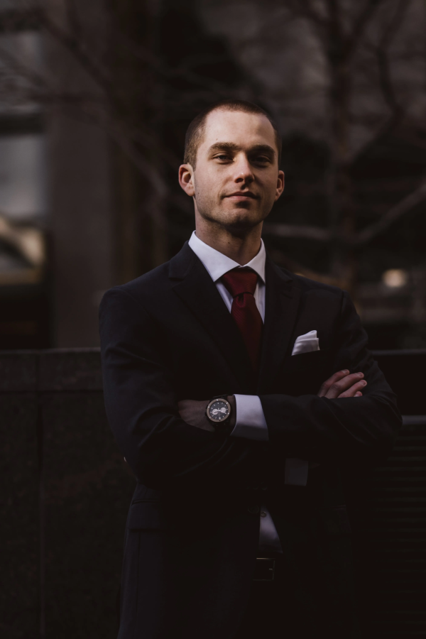 Photographie portrait d'un homme ressemblant à un chef d'entreprise